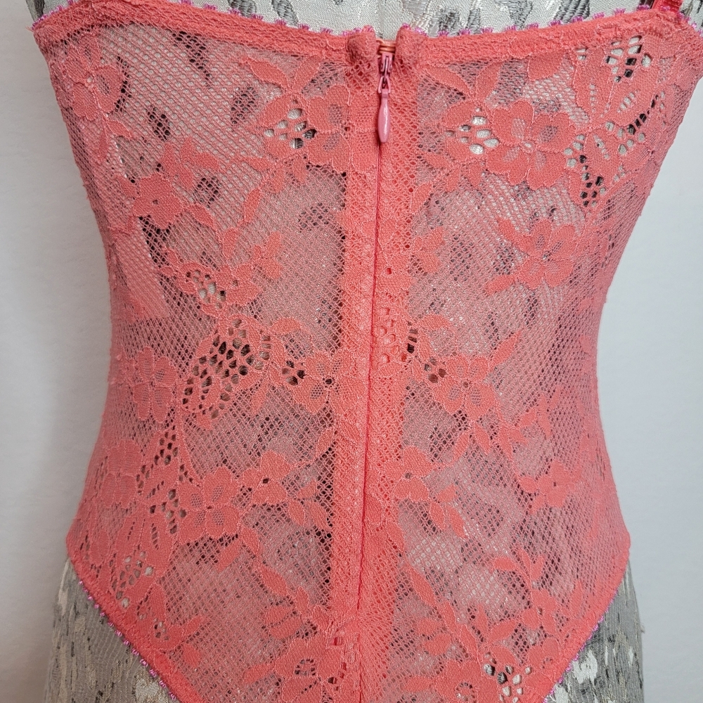 Victoria's Secret Tease Lace Demi Bodysuit. - Picture 11 of 16
